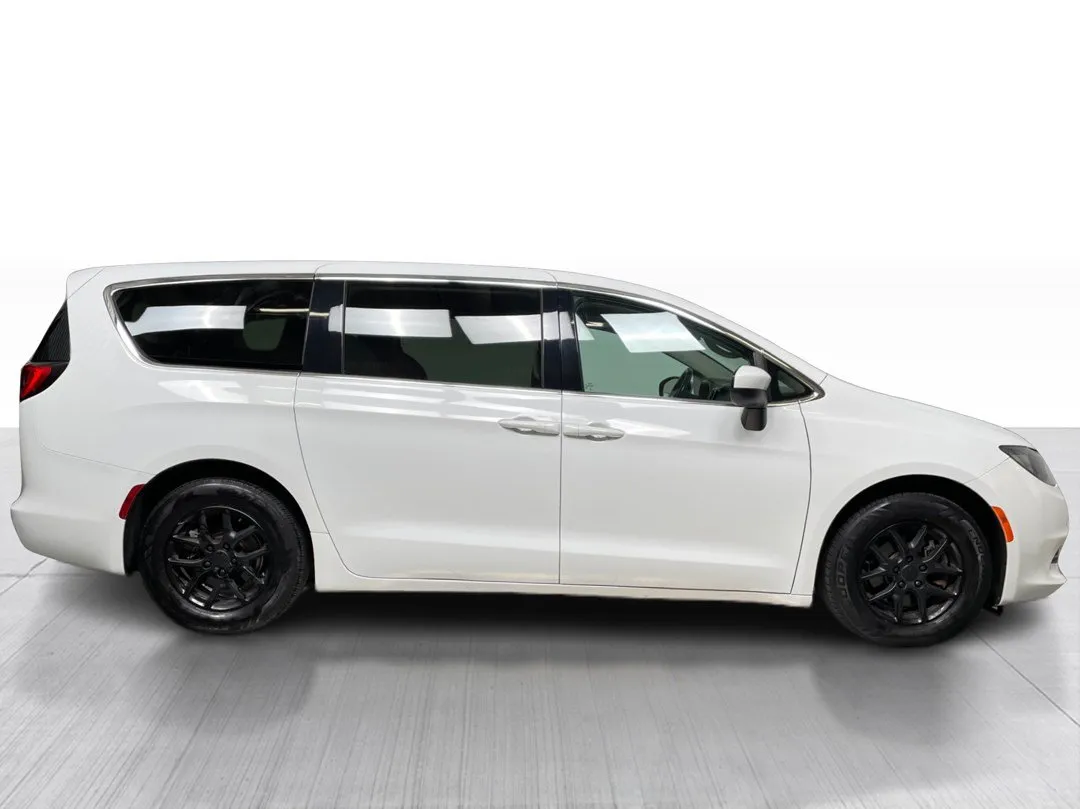 2021 Chrysler Grand Caravan for sale - photo 2