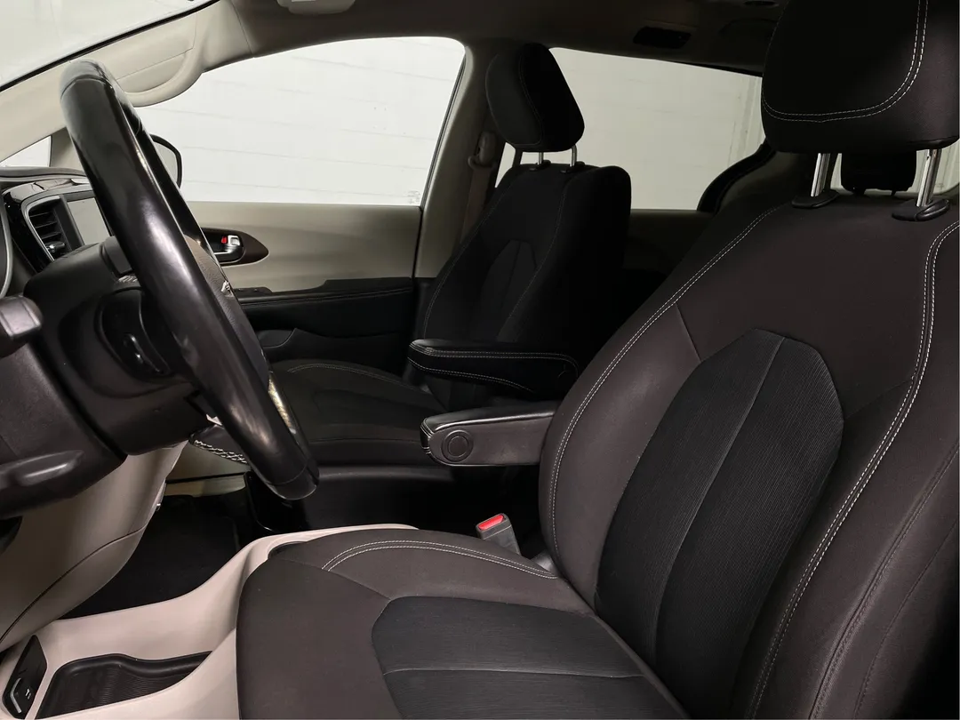 2021 Chrysler Grand Caravan for sale - photo 3