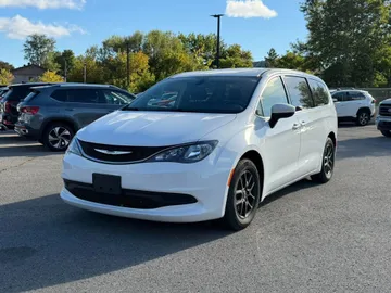 2021 Chrysler Grand Caravan - image 3