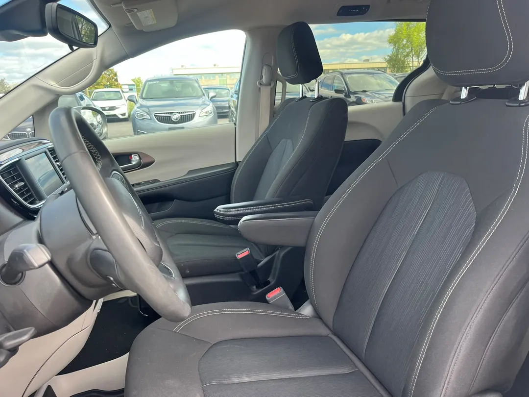 2024 Chrysler Grand Caravan SXT, photo 8
