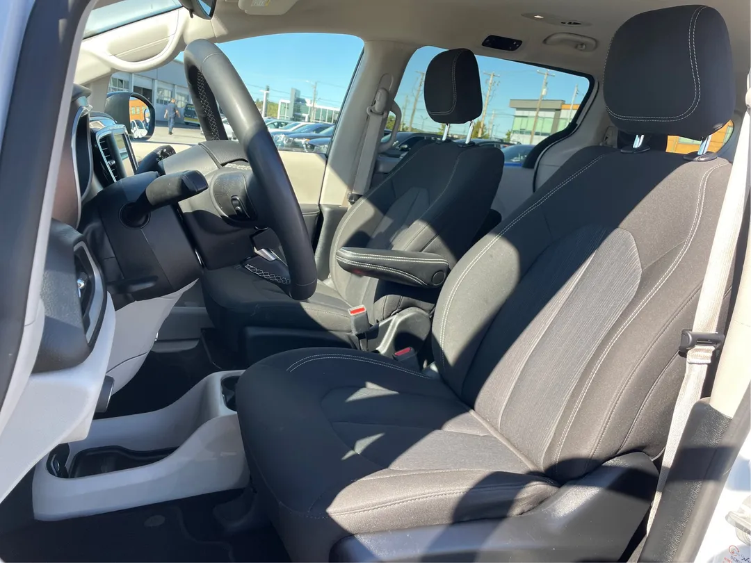 2024 Chrysler Grand Caravan for sale - photo 3