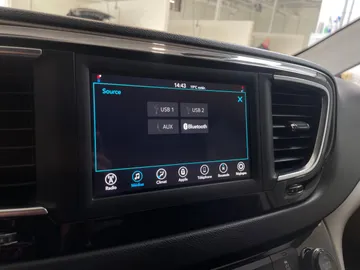 2021 Chrysler Grand Caravan - image 22