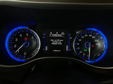 2021 Chrysler Grand Caravan - image 15