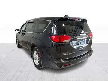 2021 Chrysler Grand Caravan - image 10
