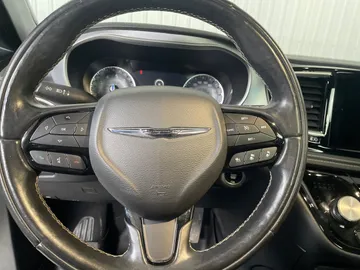 2022 Chrysler Pacifica - image 19