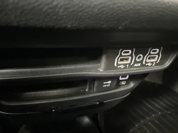 2022 Chrysler Pacifica - image 32