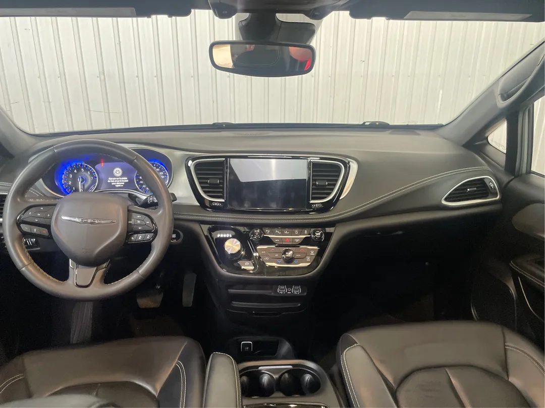2023 Chrysler Pacifica — photo 4