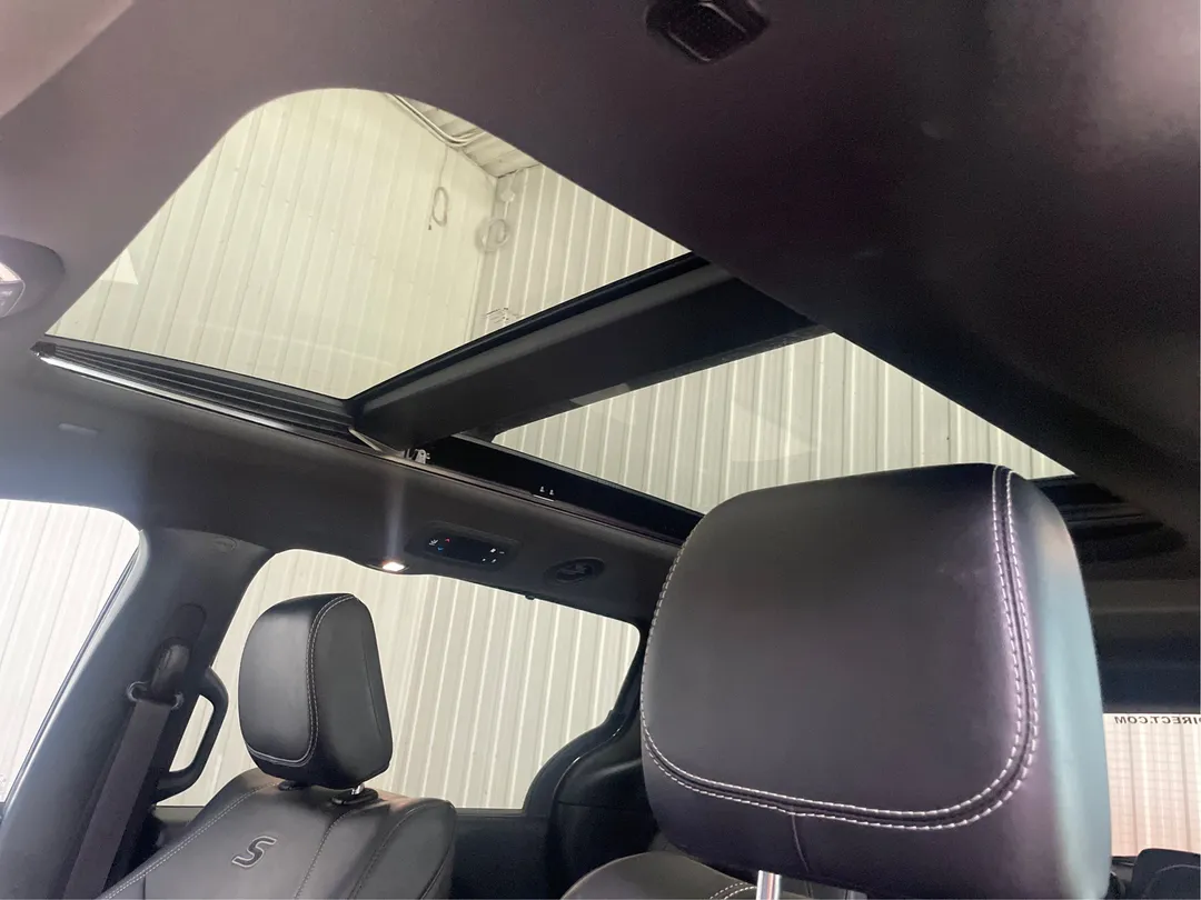 2023 Chrysler Pacifica — photo 5
