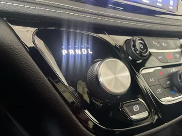 2023 Chrysler Pacifica - image 33