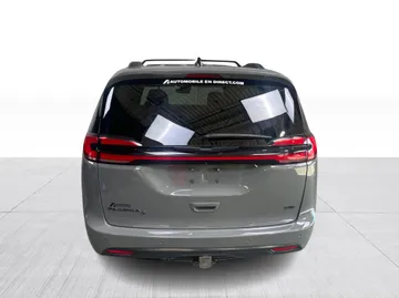 2023 Chrysler Pacifica - image 12
