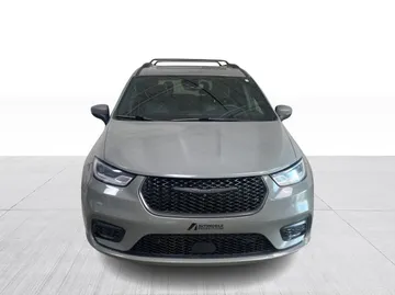 2023 Chrysler Pacifica - image 8