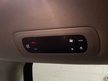 2022 Chrysler Pacifica - image 28