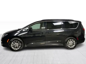 2022 Chrysler Pacifica - image 10