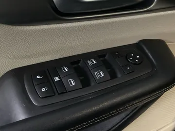 2022 Chrysler Pacifica - image 26