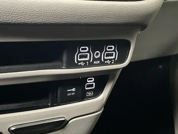 2022 Chrysler Pacifica - image 30