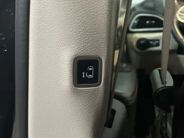 2022 Chrysler Pacifica - image 33