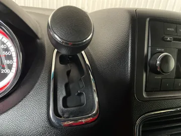 2017 Dodge Grand Caravan - image 20