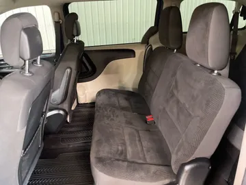 2017 Dodge Grand Caravan - image 13