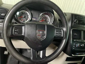 2017 Dodge Grand Caravan - image 15