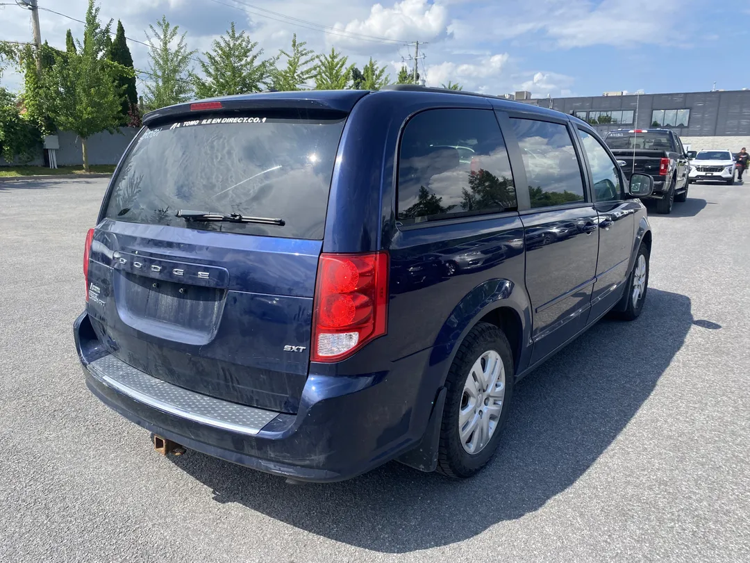 2017 Dodge Grand Caravan — photo 3