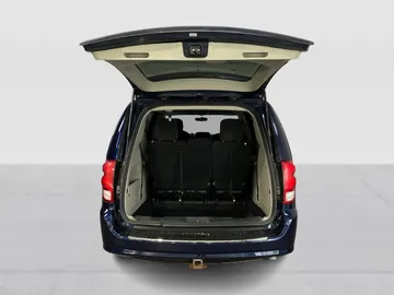 2017 Dodge Grand Caravan - image 12