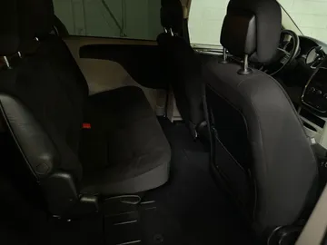 2019 Dodge Grand Caravan - image 14