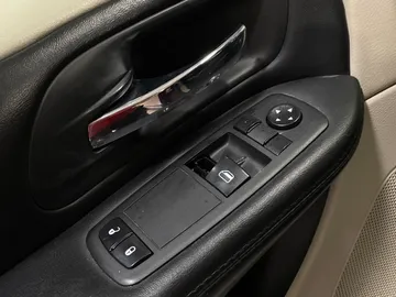 2019 Dodge Grand Caravan - image 20
