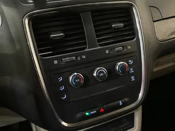 2019 Dodge Grand Caravan - image 19