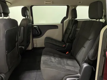 2019 Dodge Grand Caravan - image 14