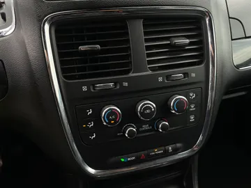2019 Dodge Grand Caravan - image 18