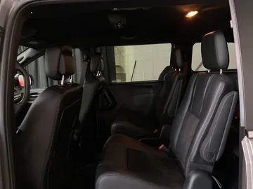 2020 Dodge Grand Caravan - image 14