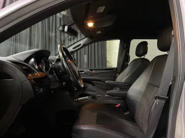 2020 Dodge Grand Caravan - image 3