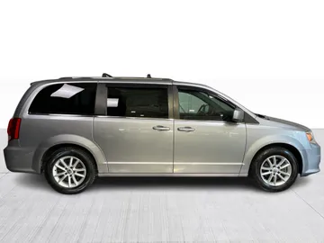 2020 Dodge Grand Caravan - image 2