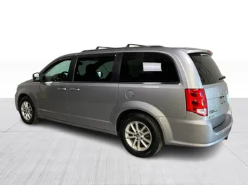 2020 Dodge Grand Caravan - image 10