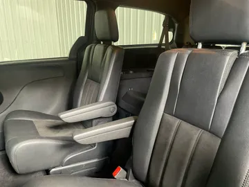2020 Dodge Grand Caravan - image 14
