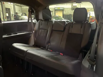 2020 Dodge Grand Caravan - image 22