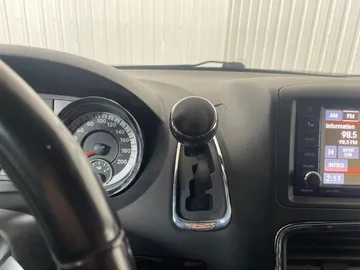 2020 Dodge Grand Caravan - image 24