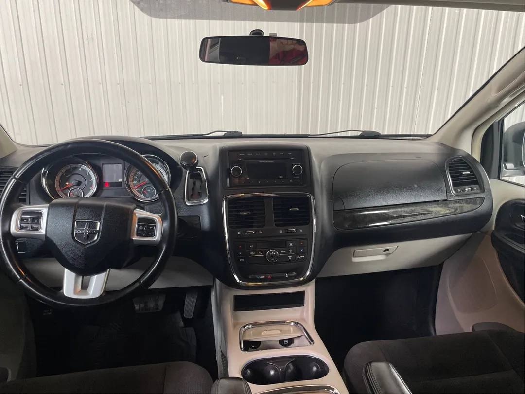 2016 Dodge Grand Caravan — photo 4