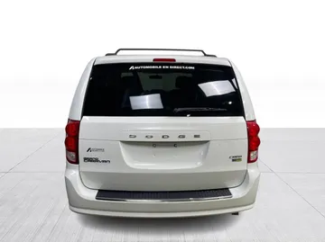 2016 Dodge Grand Caravan - image 11