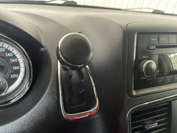 2016 Dodge Grand Caravan - image 22