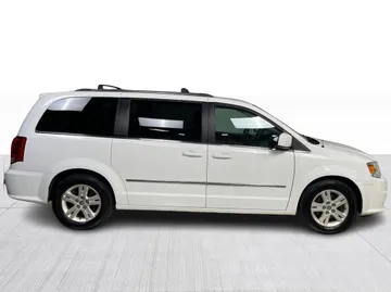 2016 Dodge Grand Caravan - image 2