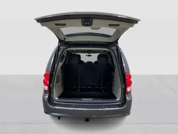 2016 Dodge Grand Caravan - image 12