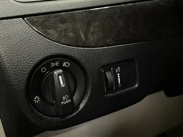 2016 Dodge Grand Caravan - image 27