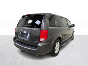 2016 Dodge Grand Caravan - image 13