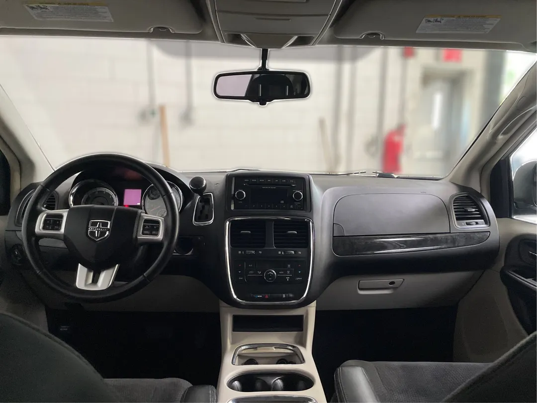 2017 Dodge Grand Caravan — photo 4