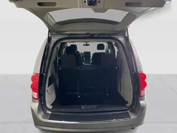2017 Dodge Grand Caravan - image 12