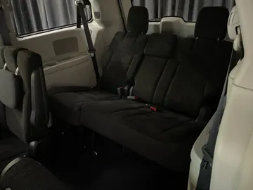 2017 Dodge Grand Caravan - image 22