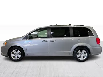 2020 Dodge Grand Caravan - image 9