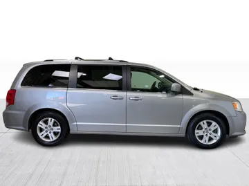 2020 Dodge Grand Caravan - image 2