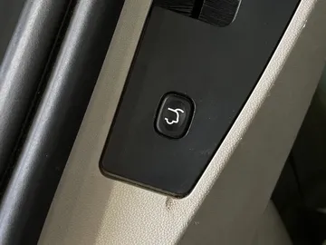 2020 Dodge Grand Caravan - image 30